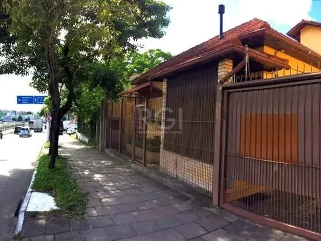 Imagem 1: Casa para Venda - 333.34M², 4 Dormitórios, Sendo 1 Suites, 3 Vagas - Teresópolis