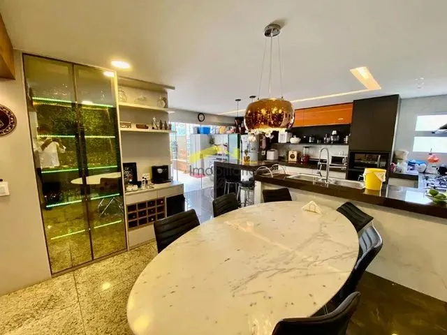 Imagem 1: Apartamento com Área Privativa À Venda, 4 Quartos, 2 Suítes, 2 Vagas, Buritis - Belo