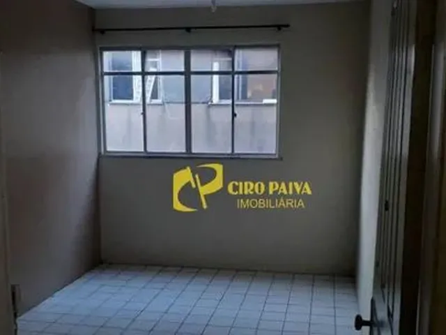 Imagem 4: Apartamento com 2 Dormitórios À Venda, 52 M² por R$ 130.000,00 - São João do Tauape