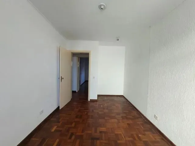 Imagem 15: Apartamento com 3 Dormitórios À Venda, 98 M² por R$ 260.000,00 - Guaíra - Curitiba/Pr