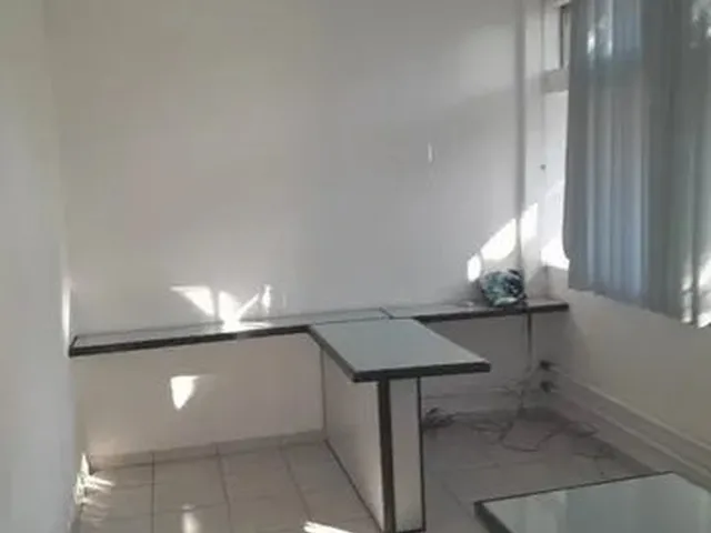 Imagem 8: Alugo Sala Comercial no Centro de Curitiba - Uma Oportunidade Imperdível!