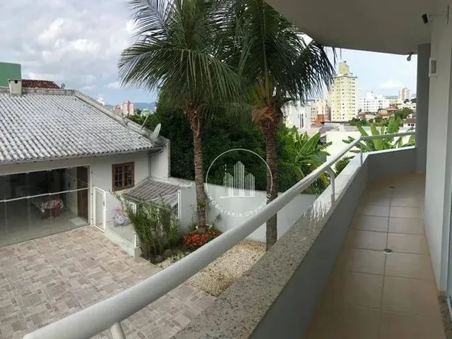 Imagem 7: Casa com 3 Dormitórios À Venda, 347 M² por R$ 2.200.000,00 - Coloninha