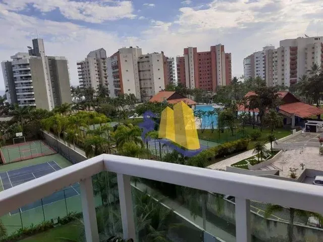 Imagem: O studio possui 1 Dormitório, 2 Banheiros, 1 Vaga na