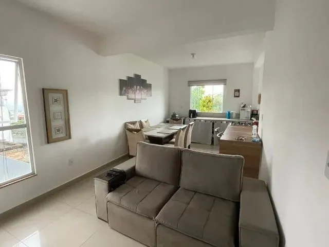 Imagem 3: Vende-Se Uma Casa com 3 Quartos ( 1 Suíte com Closet)No Bairro Nova Era/Juiz de Fora
