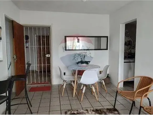 Imagem: O apartamento possui 1 Dormitório, 1 Banheiro, 1 Vaga na