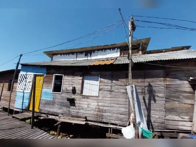 Imagem: A casa possui 1 Dormitório, 1 Banheiro e está localizado