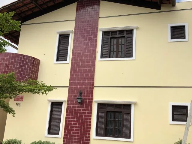 Imagem: Prédio com 12 Apartamentos, 1 e 2 Quartos