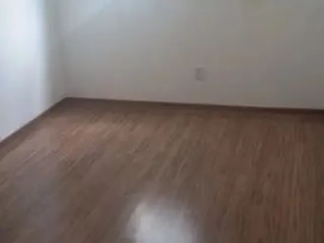 Imagem: O apartamento possui 2 Dormitórios, 1 Banheiro, 1 Vaga na