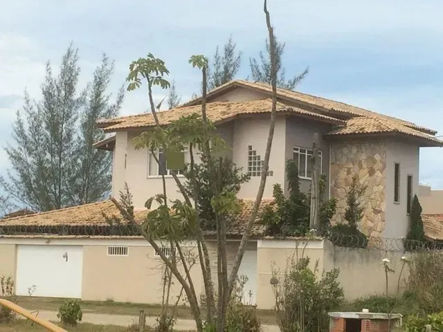 Imagem: Vendo Maravilhosa Casa com Piscina e 4 Quartos