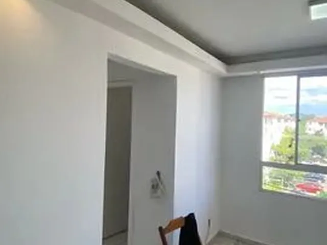 Imagem: O apartamento possui 2 Dormitórios, 1 Banheiro, 2 Vagas na