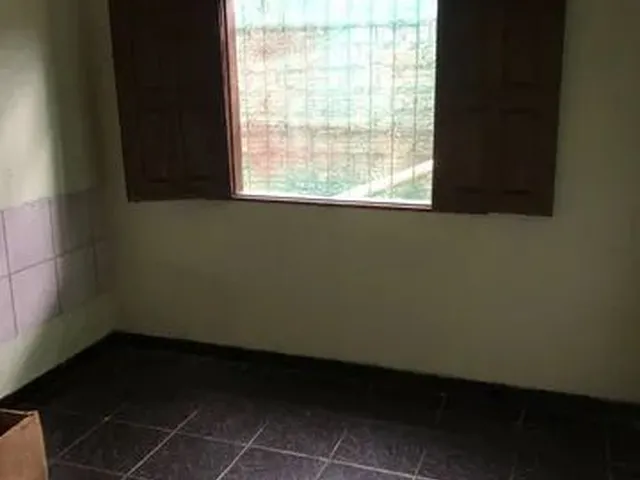 Imagem: A casa possui 3 Dormitórios, 2 Banheiros, 3 Vagas na