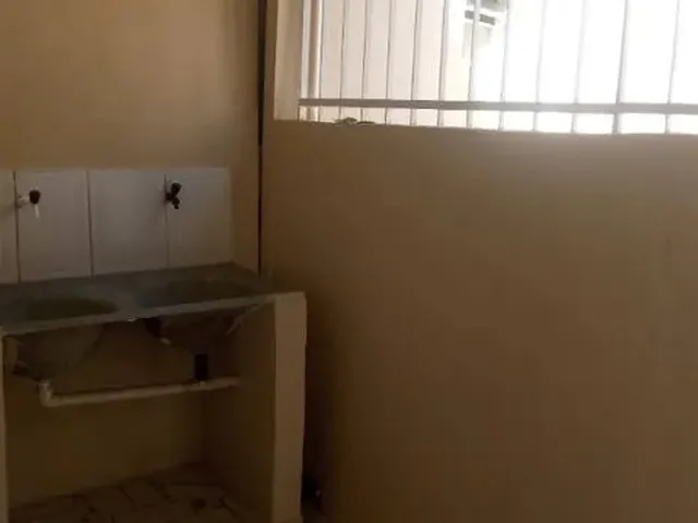 Imagem 12: Alugo Kitnet/Casa com 1 Quarto em Vila Velha