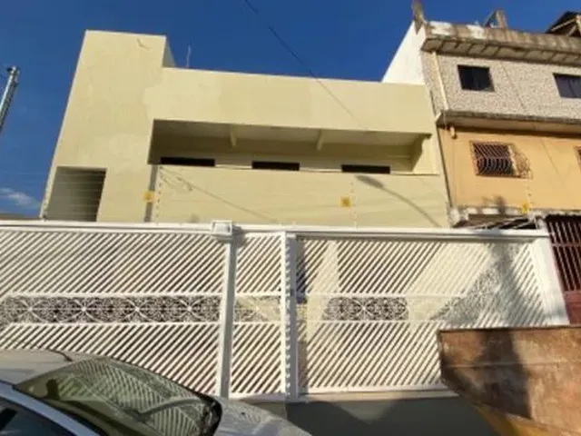 Imagem: Casa Nova de Alto Padão, 3 Quartos, Sendo