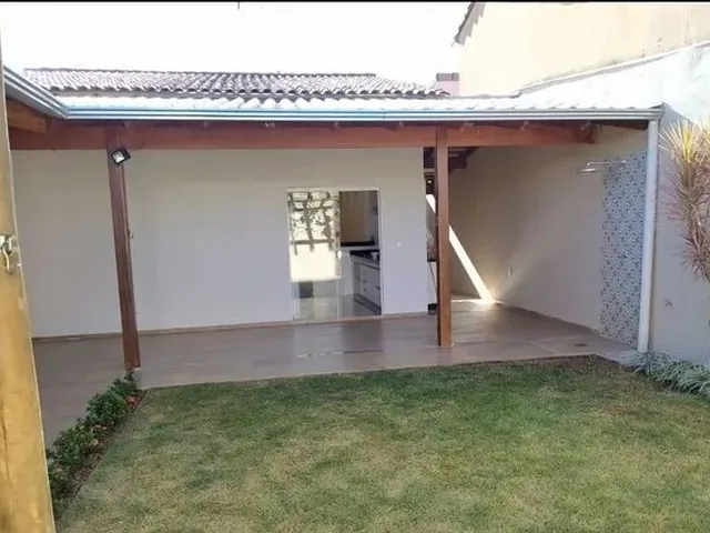 Imagem: Alugo Casa com 4 Qtos e 2 Suítes