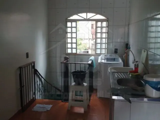 Imagem 5: Casa 03 Quartos 01 Suíte 2 Pisos - 01 Apartamento 01 Quarto - Bairro Japiim