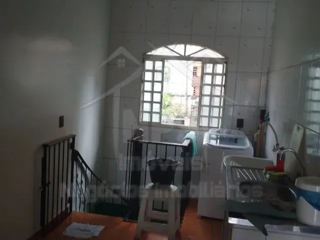 Imagem 14: Casa 03 Quartos 01 Suíte 2 Pisos - 01 Apartamento 01 Quarto - Bairro Japiim