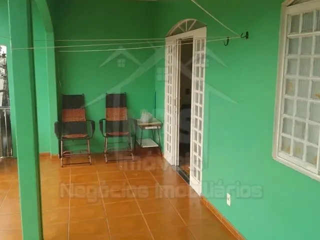 Imagem 9: Casa 03 Quartos 01 Suíte 2 Pisos - 01 Apartamento 01 Quarto - Bairro Japiim