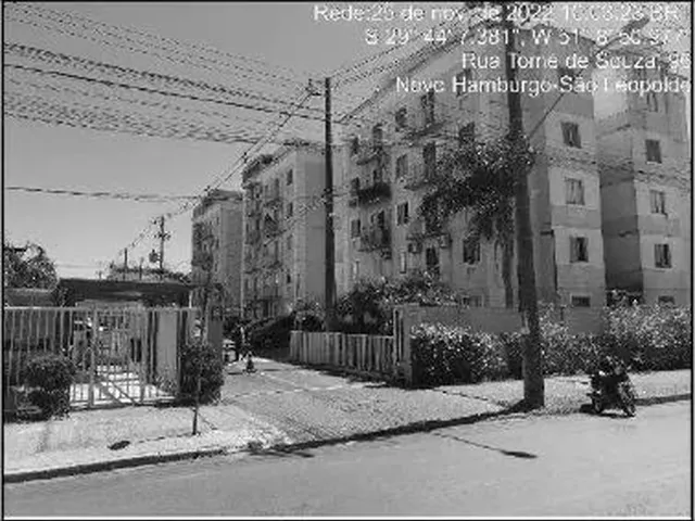 Imagem: O apartamento possui 3 Dormitórios, 1 Banheiro, 1 Vaga na