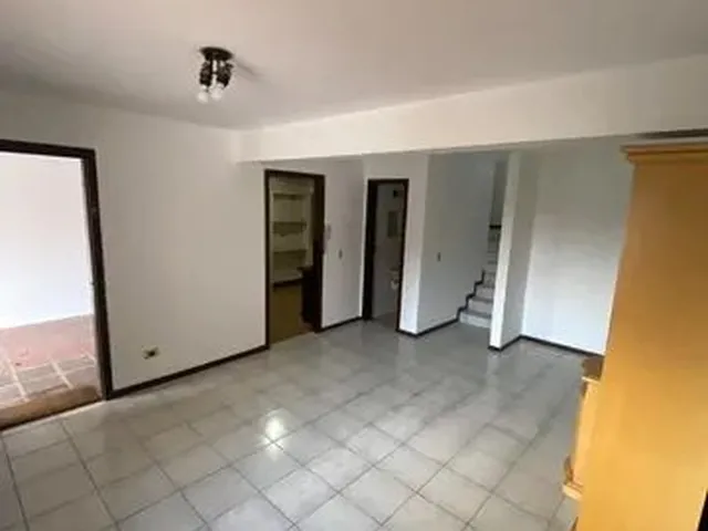 Imagem 6: Vendo Sobrado em Condomínio no Uberaba