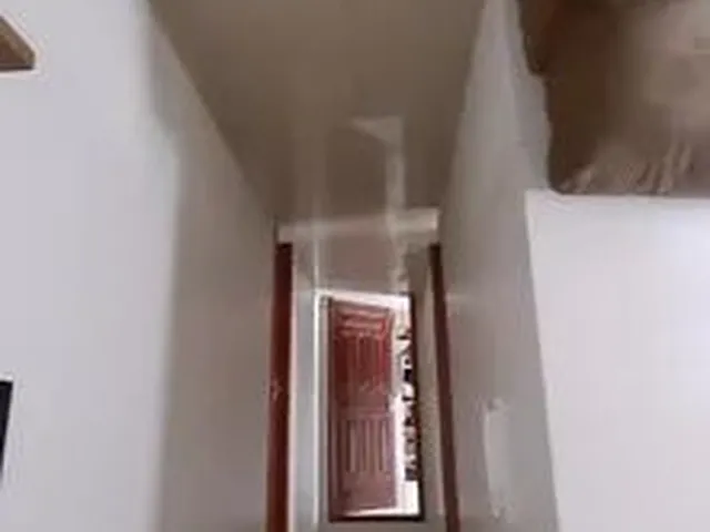 Imagem: A casa possui 2 Dormitórios, 1 Suíte, 2 Banheiros, 1 Vaga