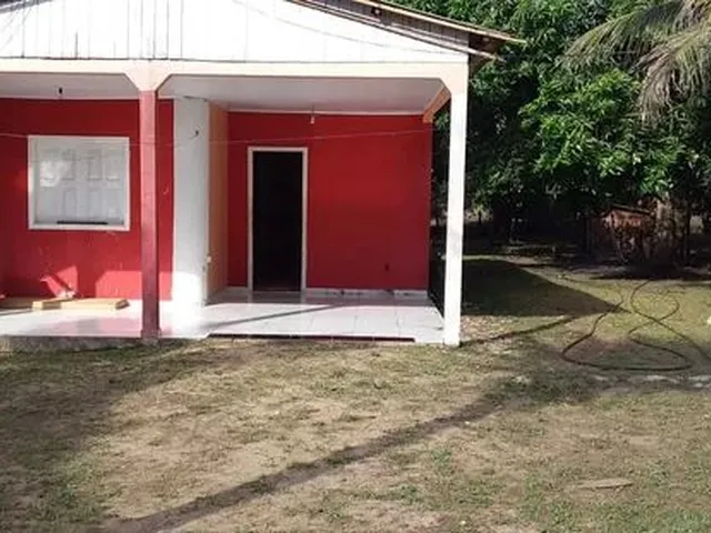 Imagem: A casa possui 2 Dormitórios, 1 Banheiro, 1 Vaga na