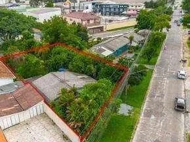 Imagem: Terreno com 763 Metros, com 2 frentes no