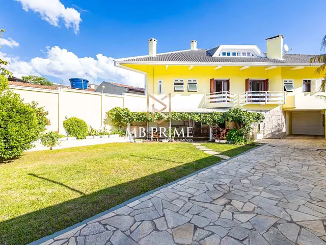Imagem: Casa de frente pra rua,com 4 Quartos 1 suite,São