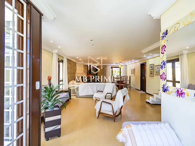 Imagem 3: Casa de frente pra rua,com 4 Quartos 1 suite,São Lourenço-Curitiba/PR