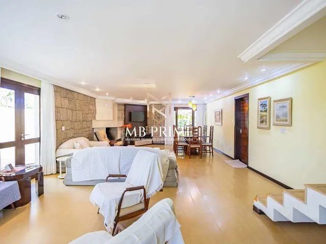 Imagem 5: Casa de frente pra rua,com 4 Quartos 1 suite,São Lourenço-Curitiba/PR