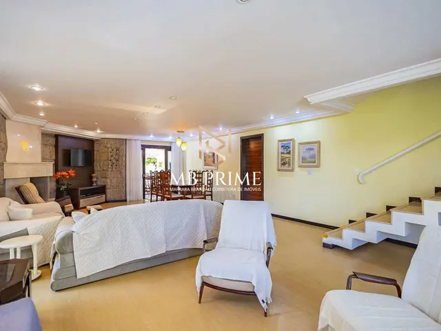 Imagem 6: Casa de frente pra rua,com 4 Quartos 1 suite,São Lourenço-Curitiba/PR