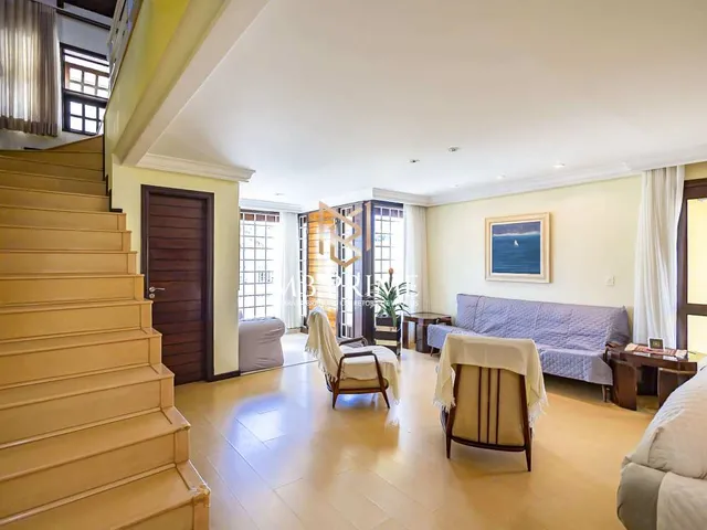 Imagem 10: Casa de frente pra rua,com 4 Quartos 1 suite,São Lourenço-Curitiba/PR