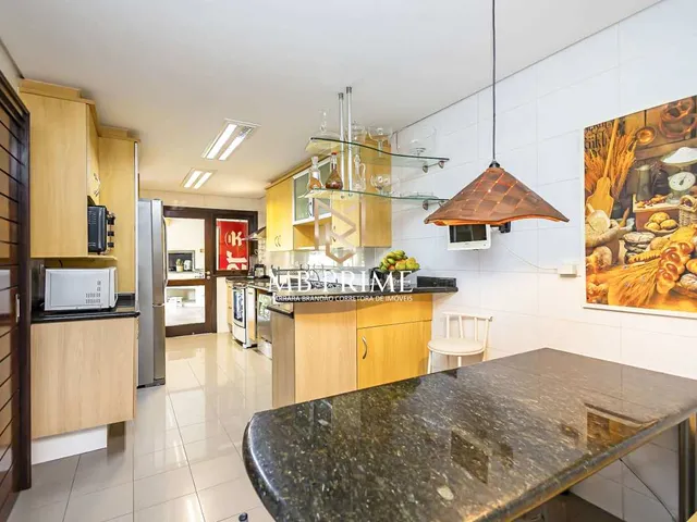 Imagem 16: Casa de frente pra rua,com 4 Quartos 1 suite,São Lourenço-Curitiba/PR