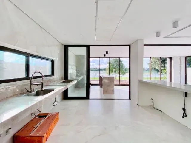 Imagem 14: Casa com 5 Suítes, Azur, Vista Lago, Centro Eusébio