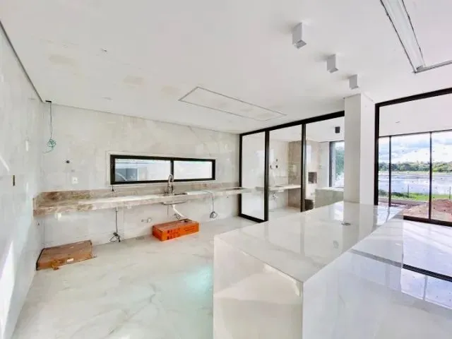 Imagem 5: Casa com 5 Suítes, Azur, Vista Lago, Centro Eusébio