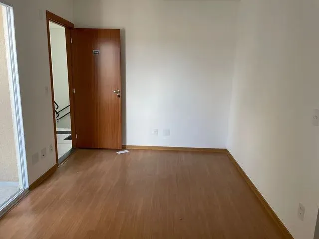 Imagem 6: Apartamento de 2 Quartos no Condomínio Nova Amsterdã