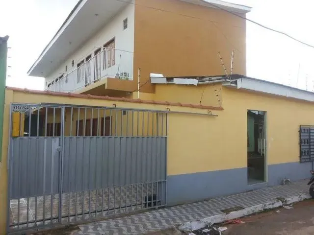 Imagem: A kitnet possui 1 Dormitório, 1 Banheiro, 1 Vaga na