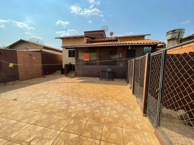 Imagem 2: Casa 3 Quartos com Área Gourmet com Churrasqueira
