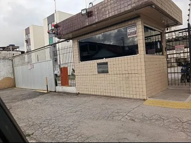 Imagem: O apartamento possui 2 Dormitórios, 1 Banheiro, 1 Vaga na