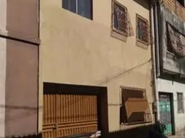 Imagem: A casa possui 3 Dormitórios, 3 Banheiros, 1 Vaga na