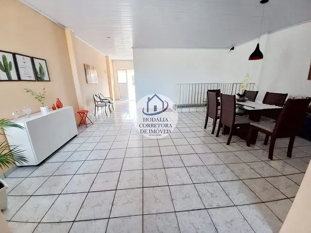 Imagem 7: Casa para Venda em Itapuã, Casal 3 Quartos (2 Suítes), Perto da Praia, Comércio Ou