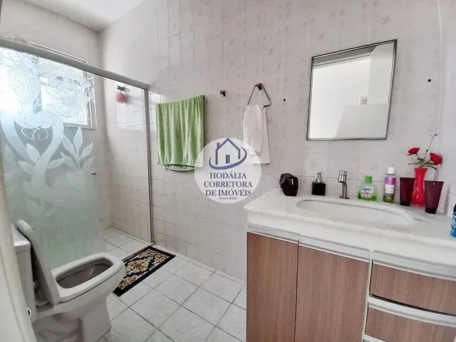 Imagem 3: Casa para Venda em Itapuã, Casal 3 Quartos (2 Suítes), Perto da Praia, Comércio Ou