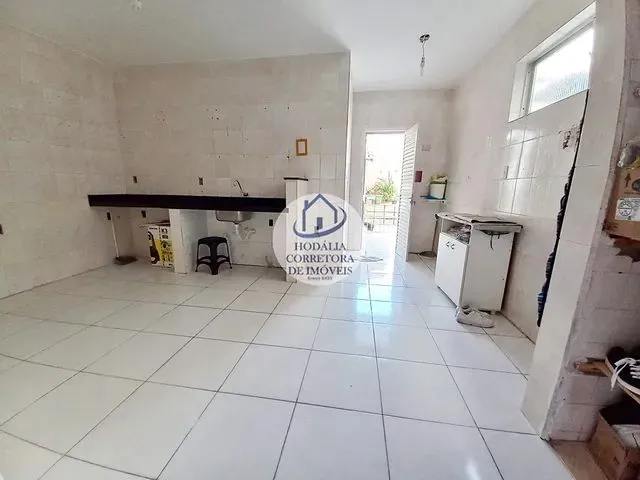 Imagem 11: Casa para Venda em Itapuã, Casal 3 Quartos (2 Suítes), Perto da Praia, Comércio Ou