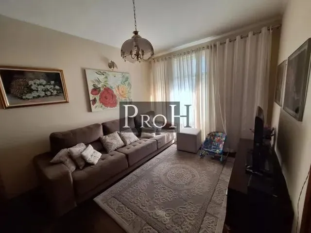 Imagem: A casa possui 3 Dormitórios, 1 Suíte, 2 Banheiros, 2