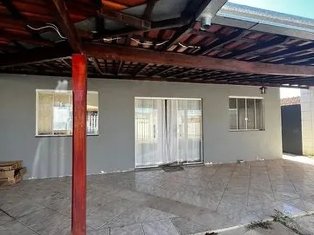 Imagem 1: Casa com Quintal e Área de Churrasqueira