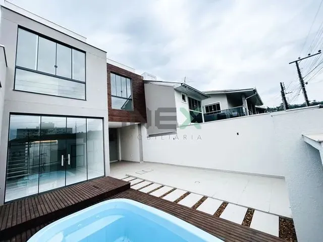 Imagem: Sobrado Novo no Bairro Tabuleiro em Camboriú
