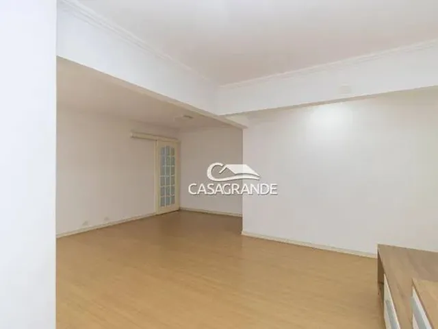 Imagem 2: Apartamento com 2 Dormitórios À Venda, 70 M² por R$ 350.000,00 - Cabral - Curitiba/Pr