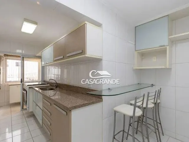 Imagem 3: Apartamento com 2 Dormitórios À Venda, 70 M² por R$ 350.000,00 - Cabral - Curitiba/Pr