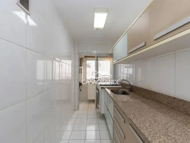 Imagem 15: Apartamento com 2 Dormitórios À Venda, 70 M² por R$ 350.000,00 - Cabral - Curitiba/Pr