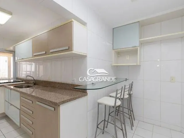 Imagem 16: Apartamento com 2 Dormitórios À Venda, 70 M² por R$ 350.000,00 - Cabral - Curitiba/Pr