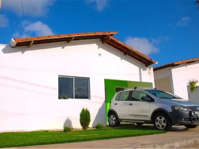 Imagem: Casa de Condomínio com 2/4 Sendo 1 Suíte